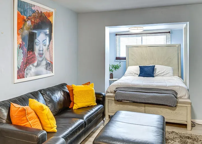 14 Mi To Dtwn Chicago: In Ashburn! Apartment *